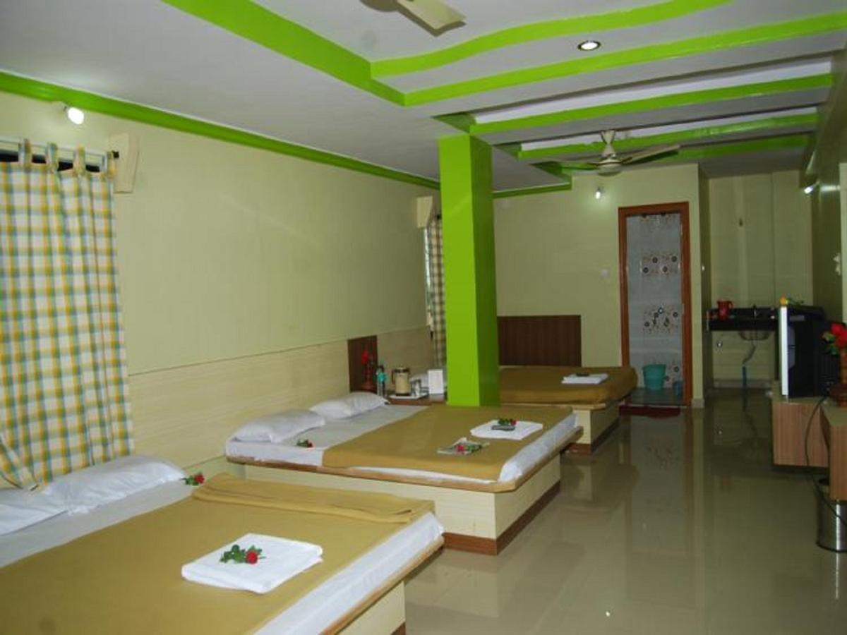 Hotel Utsav Shirdi Zewnętrze zdjęcie