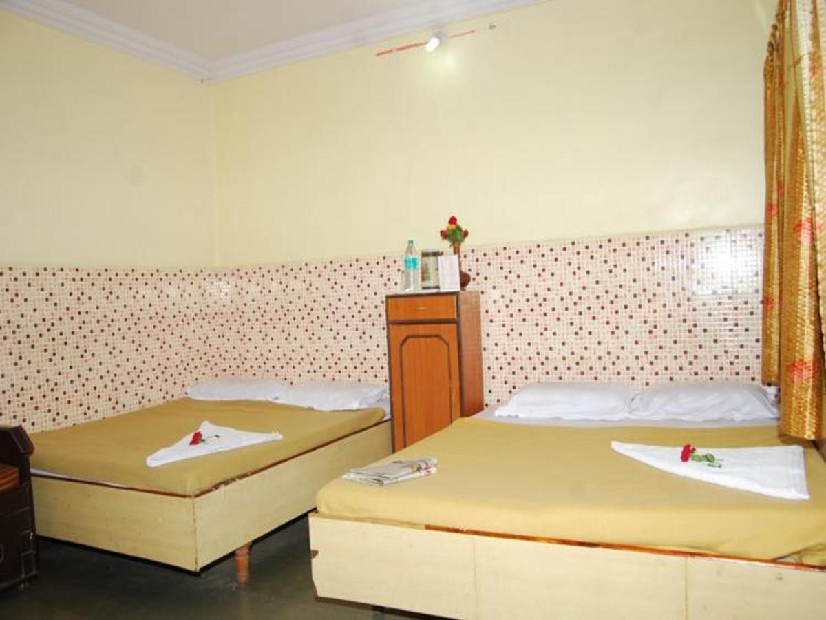 Hotel Utsav Shirdi Zewnętrze zdjęcie